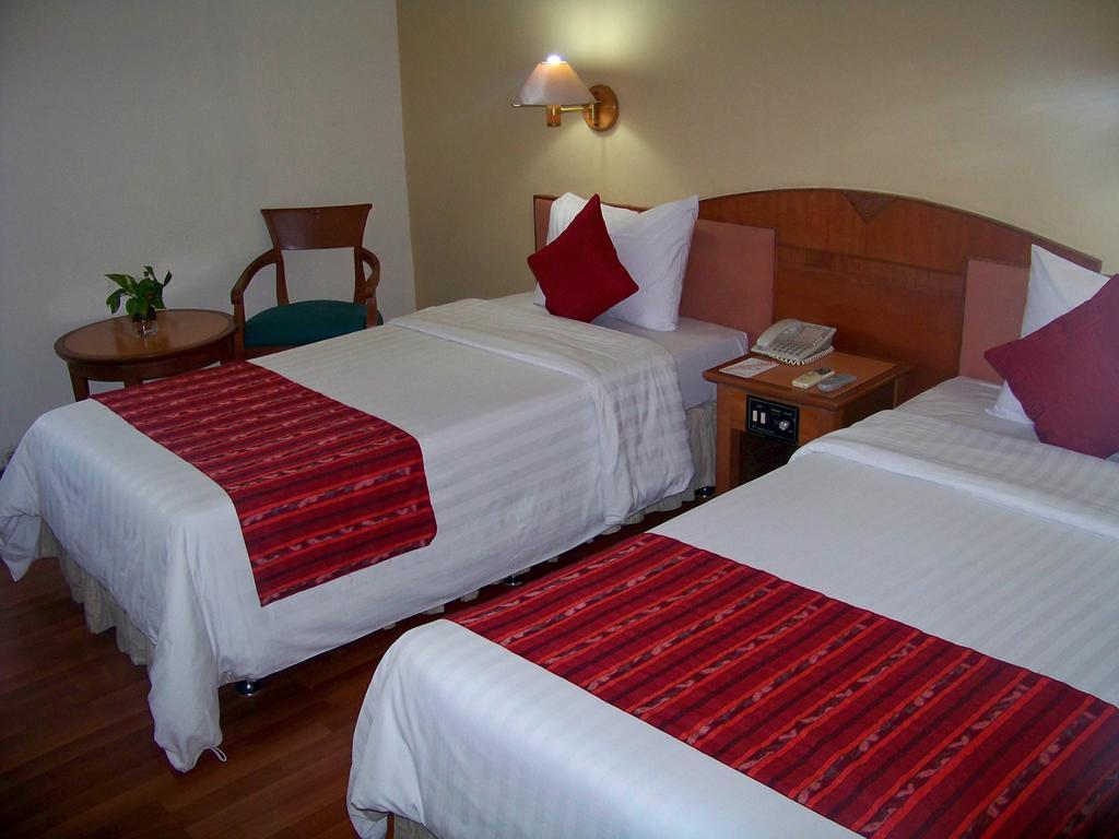 Hotel Sahid Kawanua Manado Esterno foto